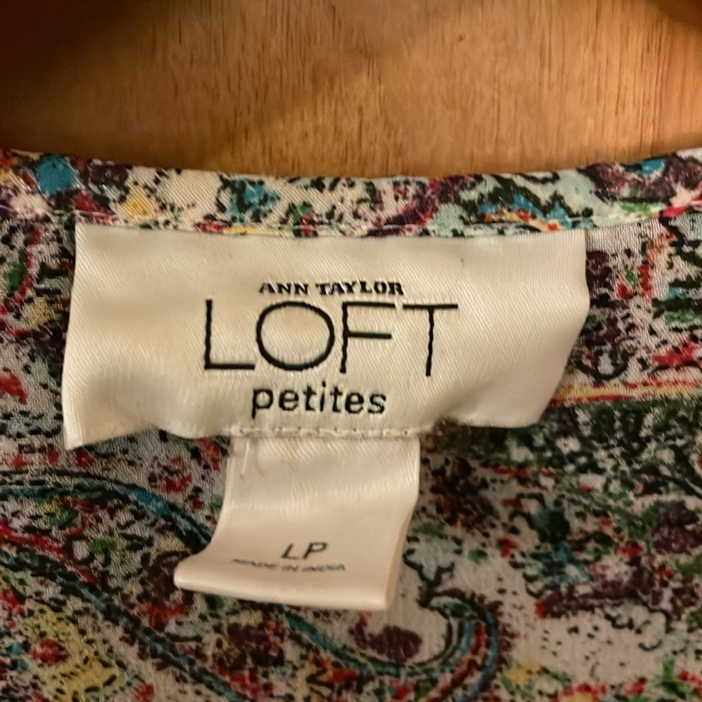 LOFT Ruffle top, Petite Large - Picture 2 of 9